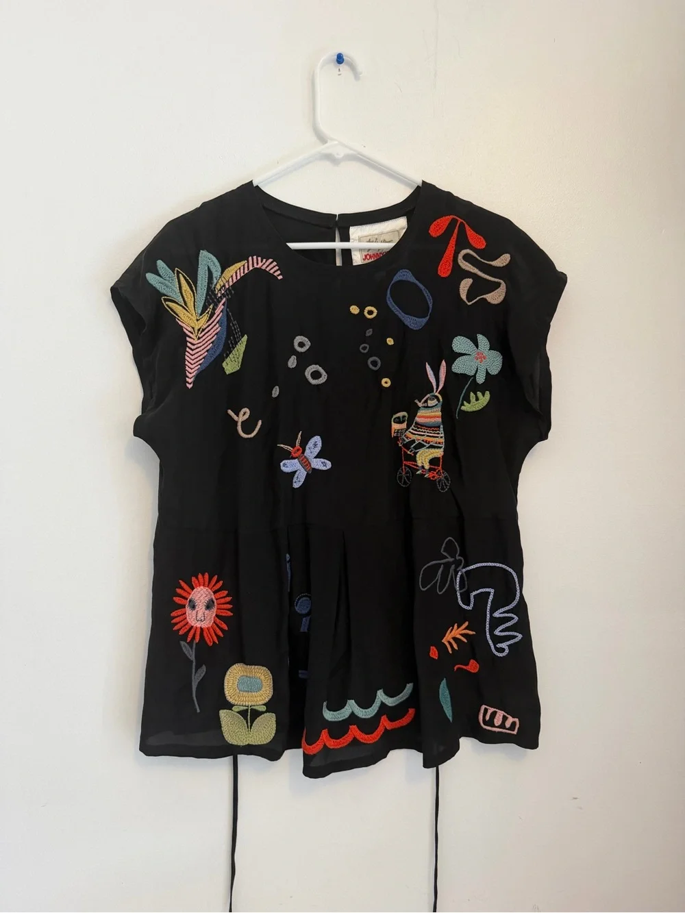 Biya by Johnny Was 100% Silk Embroidered Top Size Small
